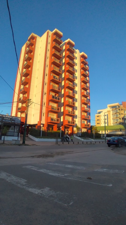 Departamento en Venta de un ambiente con balcon con vista al mar y panoramica a la ciudad, Zona Centro, Villa Gesell