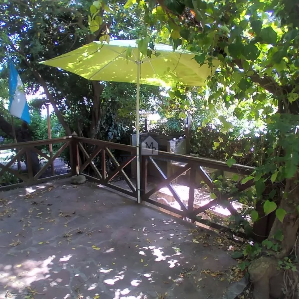 Casa en Venta, Villa Gesell, Zona Centro.-