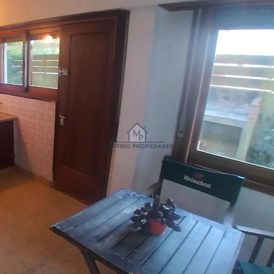 Casa en Venta, Villa Gesell, Zona Centro.-