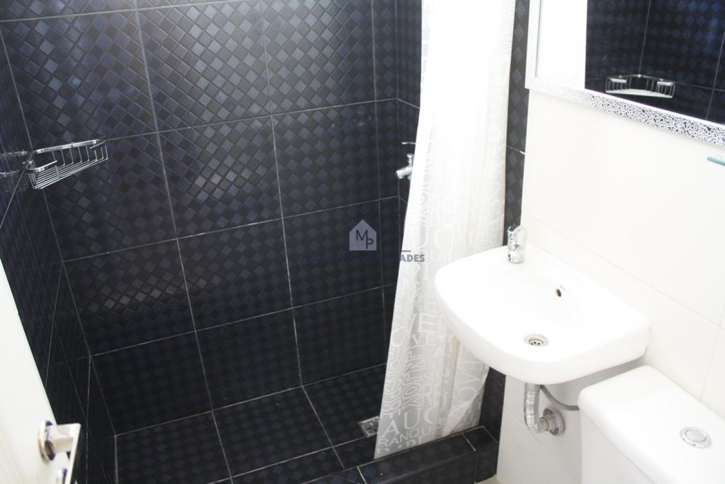 Hosteria en Venta, Villa Gesell, Zona Centro a mts del mar: