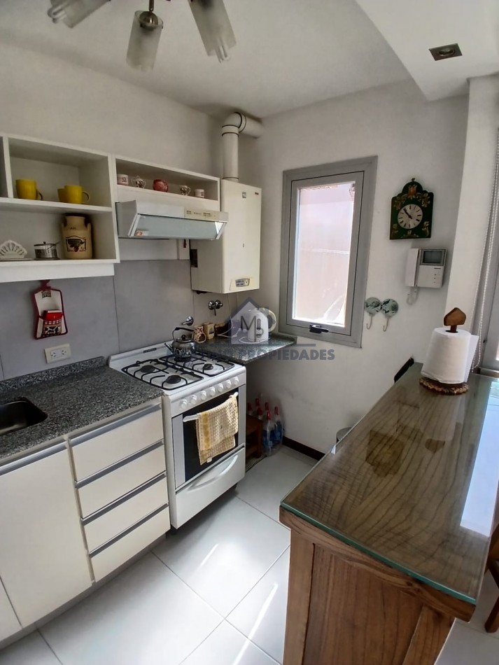 Excelente departamento en Venta, Zona Centro, Villa Gesell.-