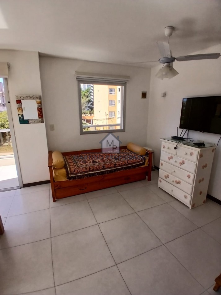 Excelente departamento en Venta, Zona Centro, Villa Gesell.-