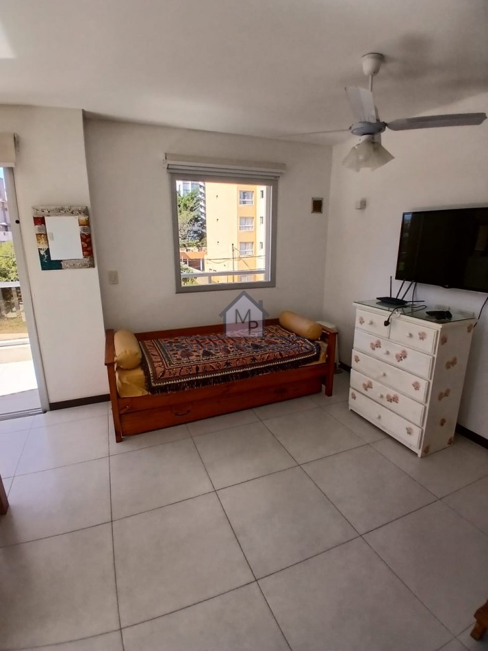 Excelente departamento en Venta, Zona Centro, Villa Gesell.-