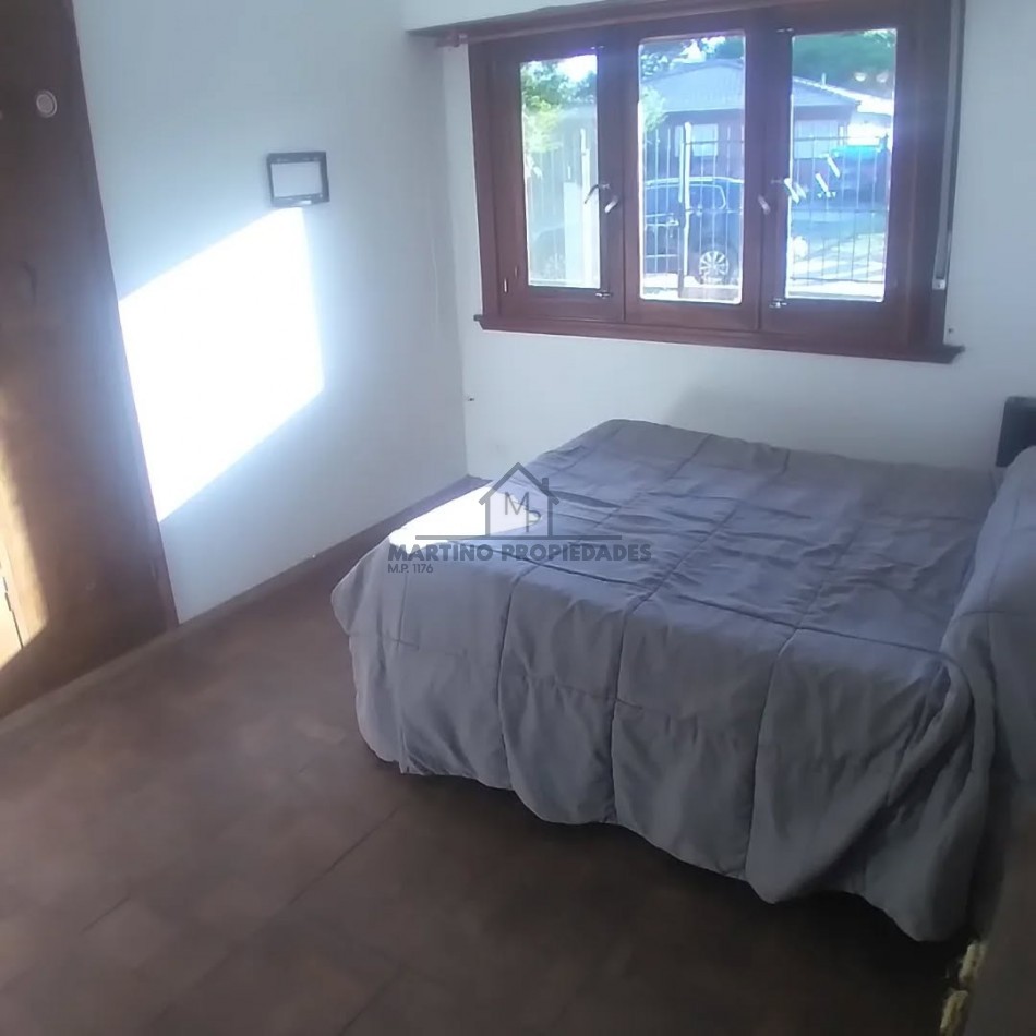 Casa en Venta, Villa Gesell, Zona Centro.-