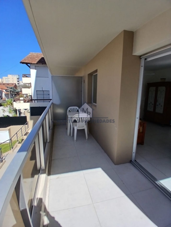 Excelente departamento en Venta, Zona Centro, Villa Gesell.-