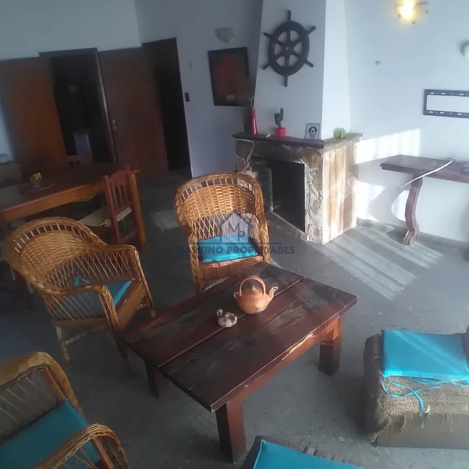 Casa en Venta, Villa Gesell, Zona Centro.-