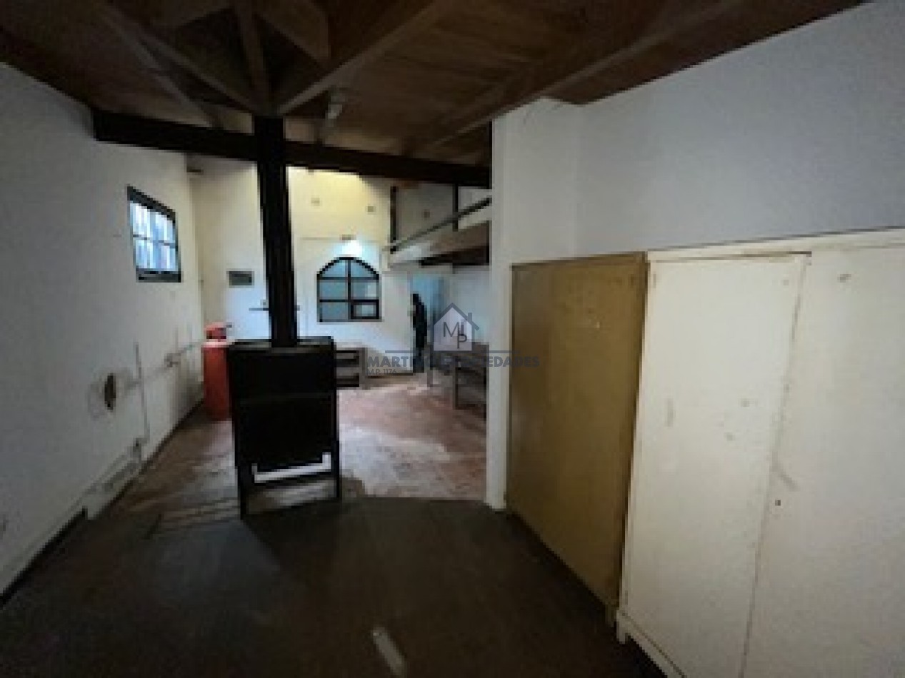 Local en Venta, Villa Gesell, Zona Centro Sur.-