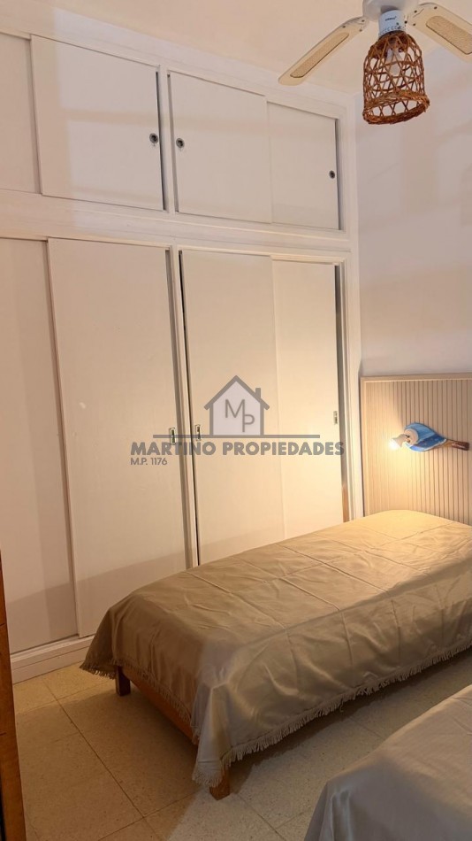 Departamento de 1 ambiente amplio frente al Mar en Venta, Villa Gesell, Zona Centro.-