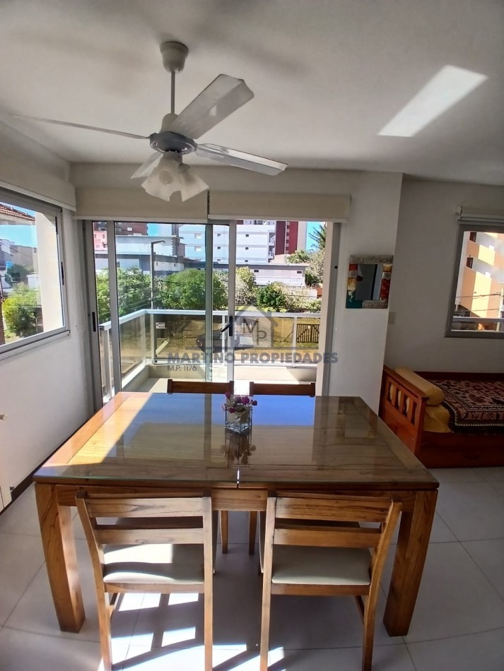 Excelente departamento en Venta, Zona Centro, Villa Gesell.-