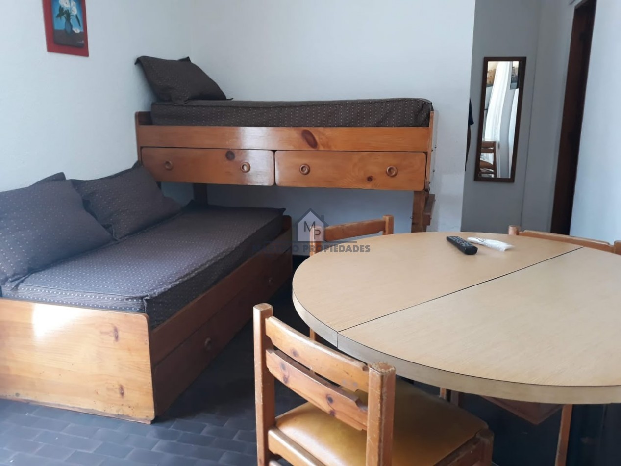 Departamento de 2 ambientes con Vista al Mar y cochera, Zona Centro, Villa Gesell.-