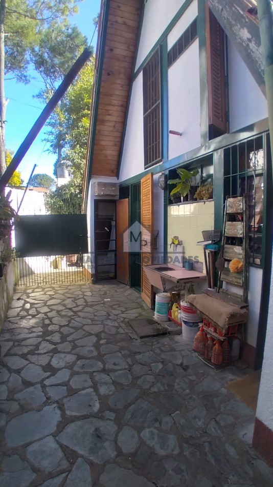 En Venta, Alpina en PH, Villa Gesell, Zona Norte.-