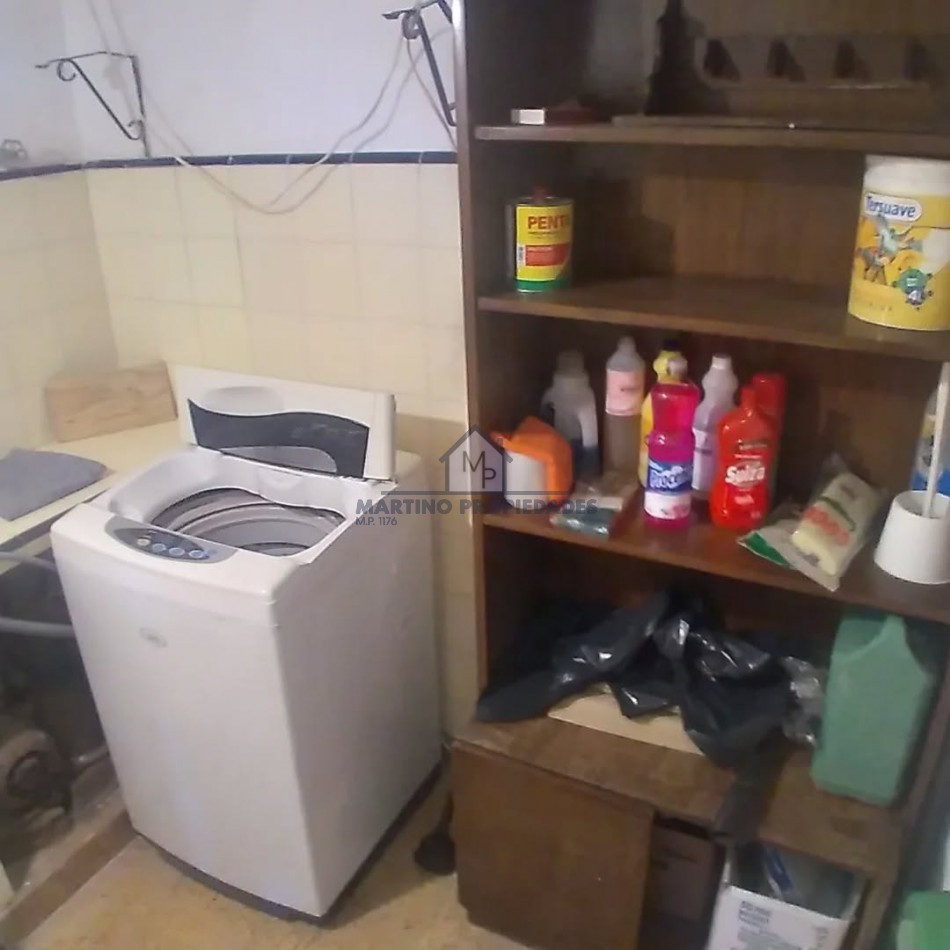 Casa en Venta, Villa Gesell, Zona Centro.-